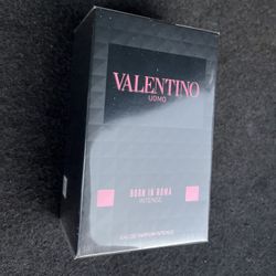 (URGENT) Valentino Born In Roma Intense 100ml Sealed