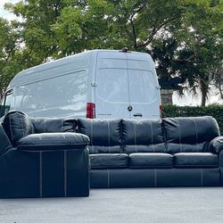 🛋️ Sofa/Couch Sectional - Ashley - Black - Faux Leather - Delivery Available 🚚