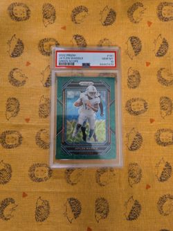 2022 Prizm Football Jaylen Waddle Green Scope 38/75 PSA 10 pop 2!