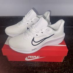 Nike ComfiRide Running Shoes – White/Black – New with Box