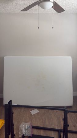 Full size mattress (free)