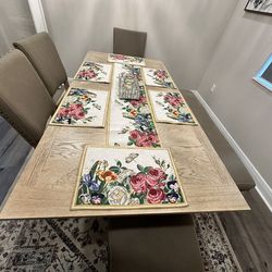 Like New Dining Table Set