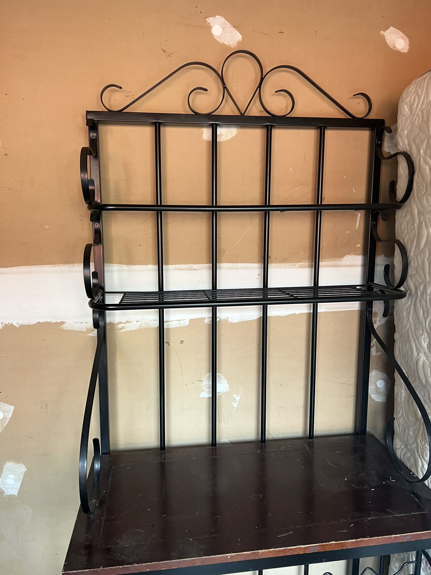 BAKERS RACK W STORAGE $175 OBO