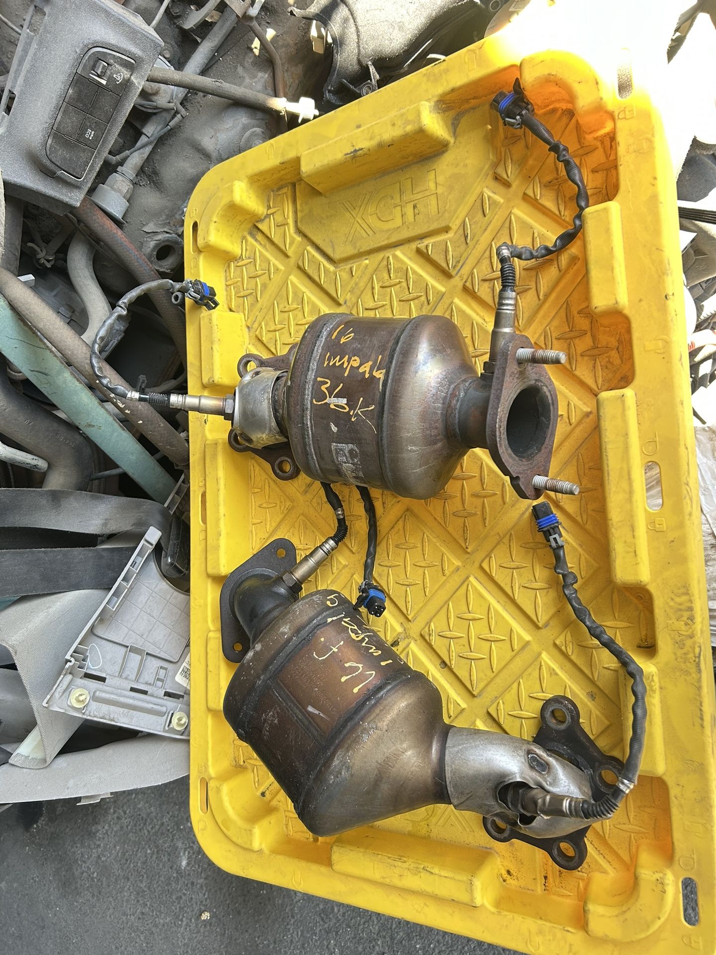 2014-2019 Chevy Impala Exhaust Manifold Assembly 35k Miles 