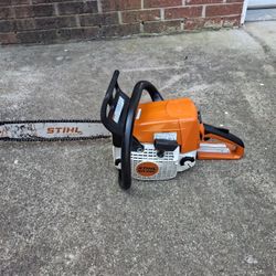Stihl MS250 chainsaw, very good condition, ready to use without problems or breakage. 