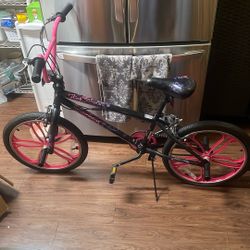 Mongoose Girls Bike 