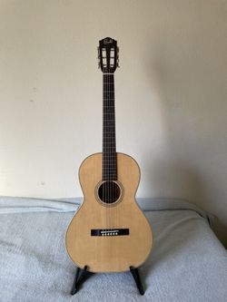 Guild P-240 Parlor Guitar With Bag