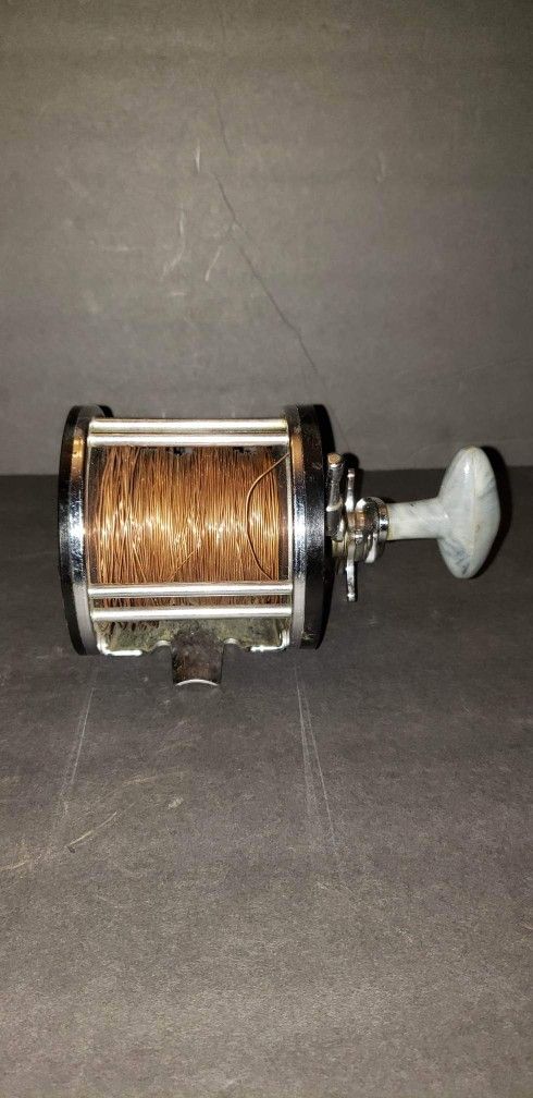 OCEAN CITY Salt Water Reel - VINTAGE