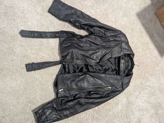 Women's leather jacket in perfect condition (small)
