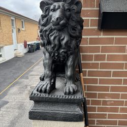 Outdoor Lion Statues