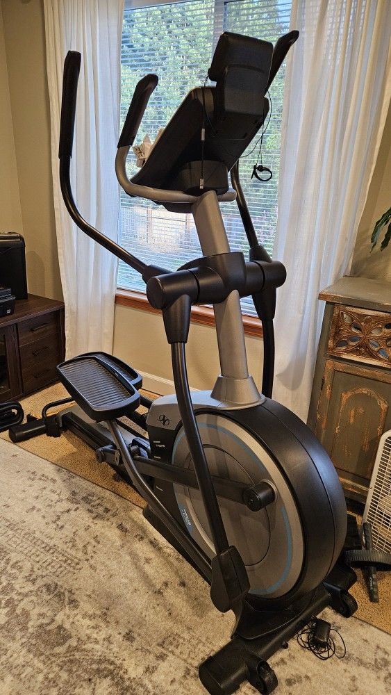 Free Nordictrack Elliptical E7.0 Z