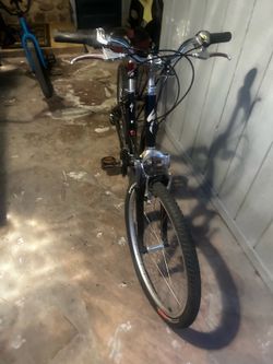 Specialized Expedition Comfort Hybrid Bike - Excellent Condition