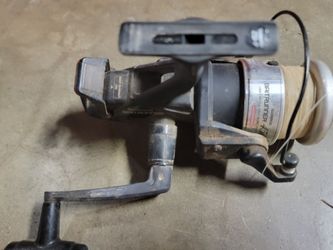 Fishing reels