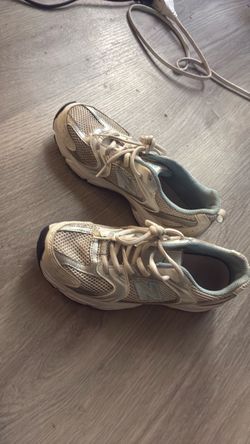 Under Armour hoodie, new balance size 5 guess purse