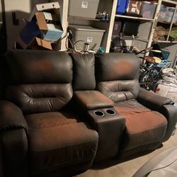 Electric Reclining Loveseat 