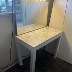 Make Up Vanity 