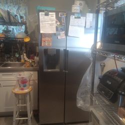 Two Doors Refrigerator 