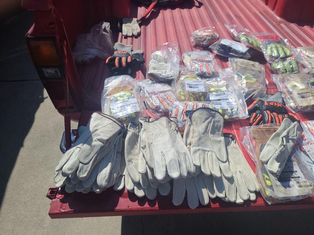 Gloves, Assortment, 7 To 20 Dollars Each,brand New