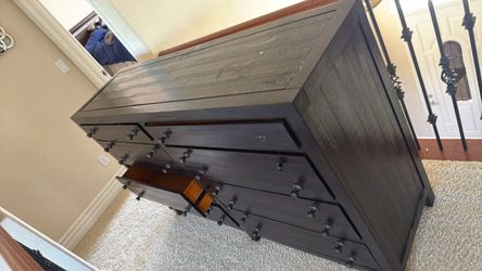 Dresser