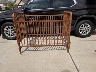Antique crib