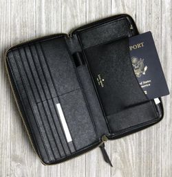 Kate spade travel wallet hotsell sale