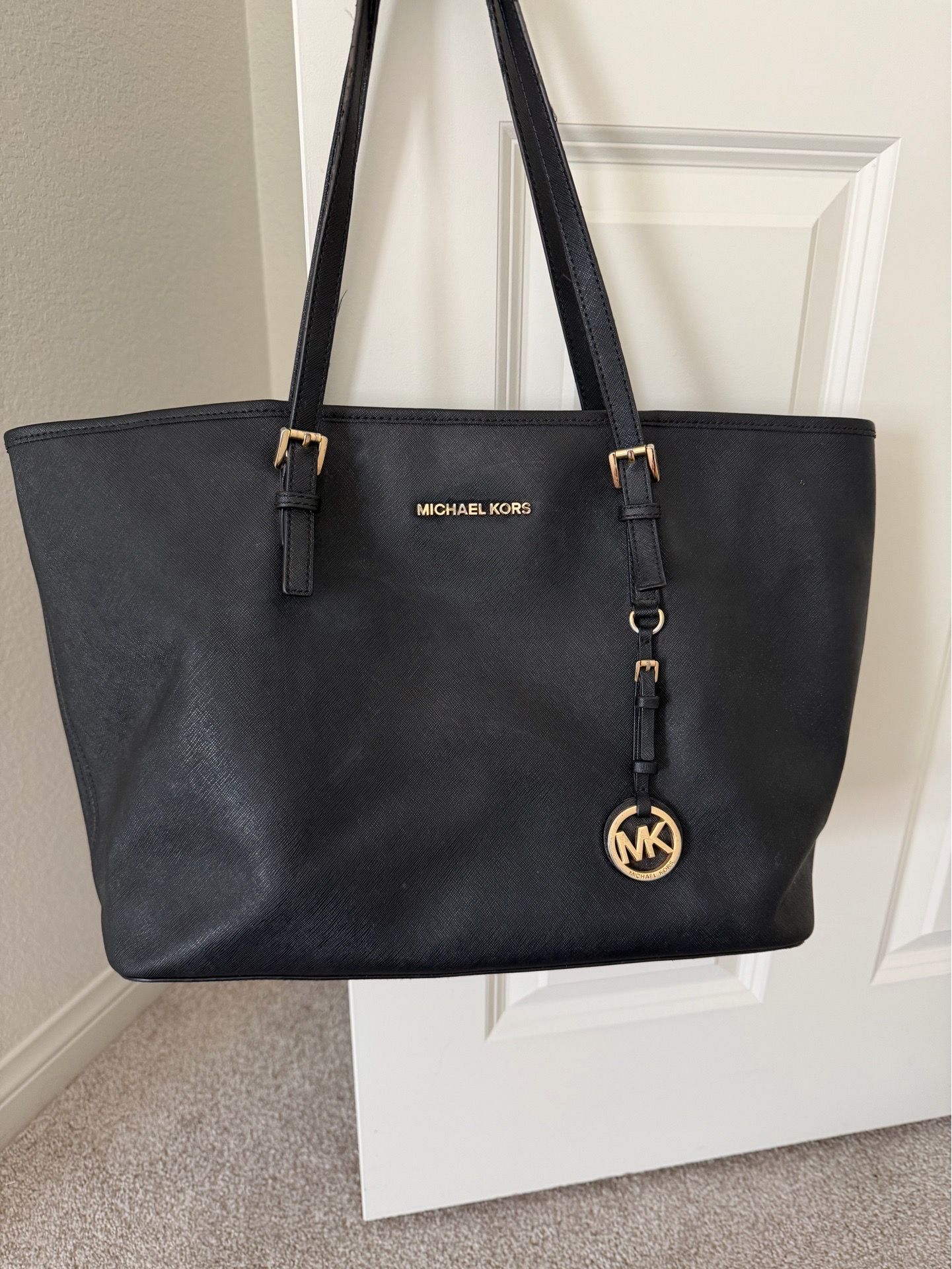 Micheal Kors purse
