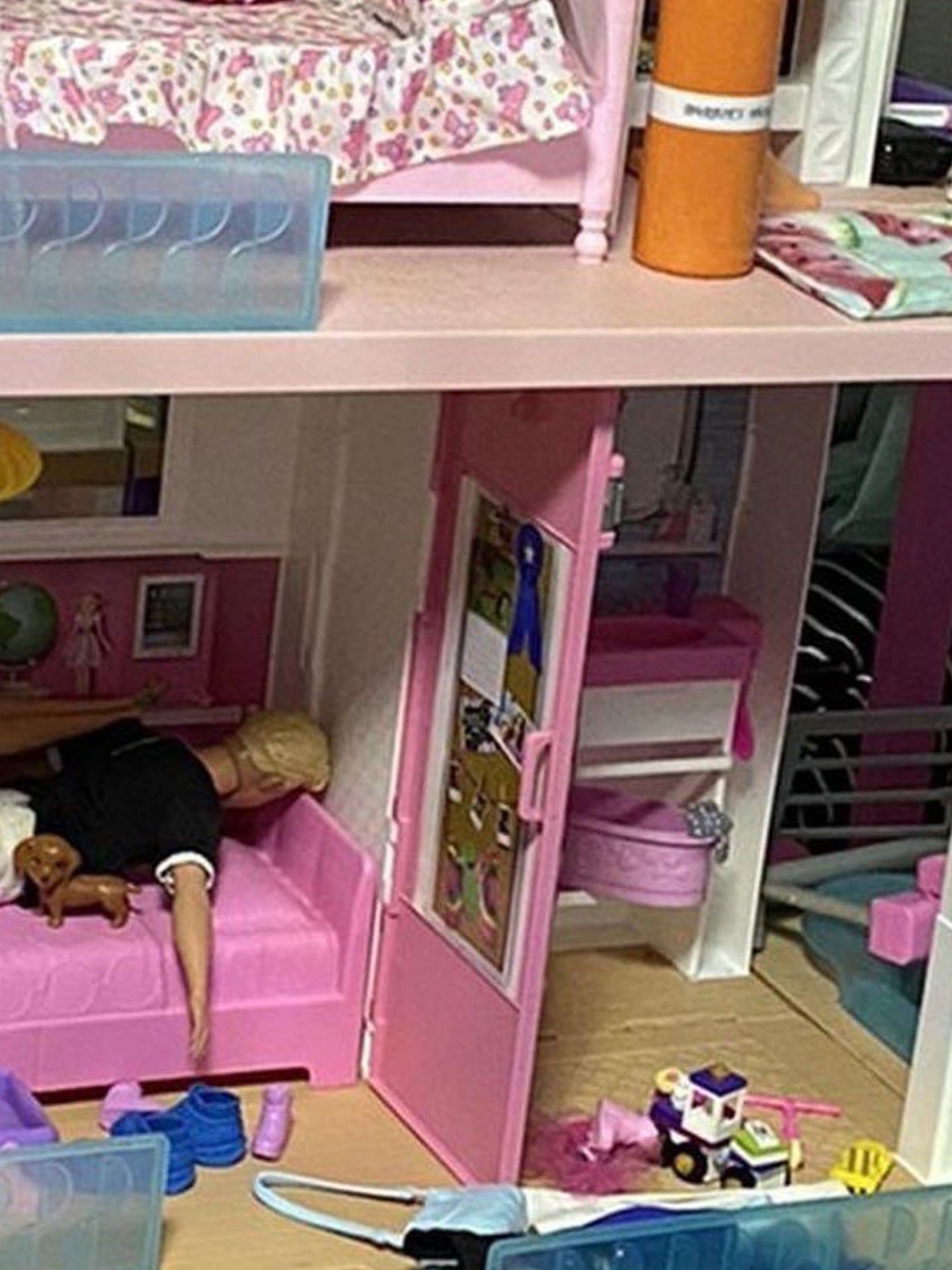 Barbie Dream House with Camper, Convertible and Barbies