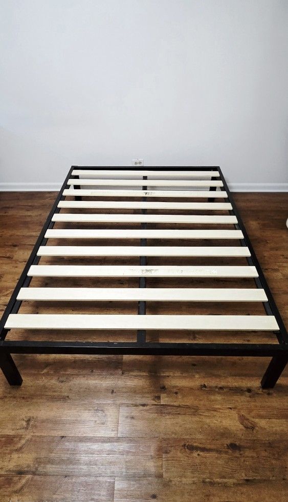 Queen Size Metal Bed Frame