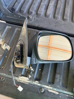 Side mirror ( right only)