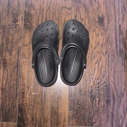 Black Crocs
