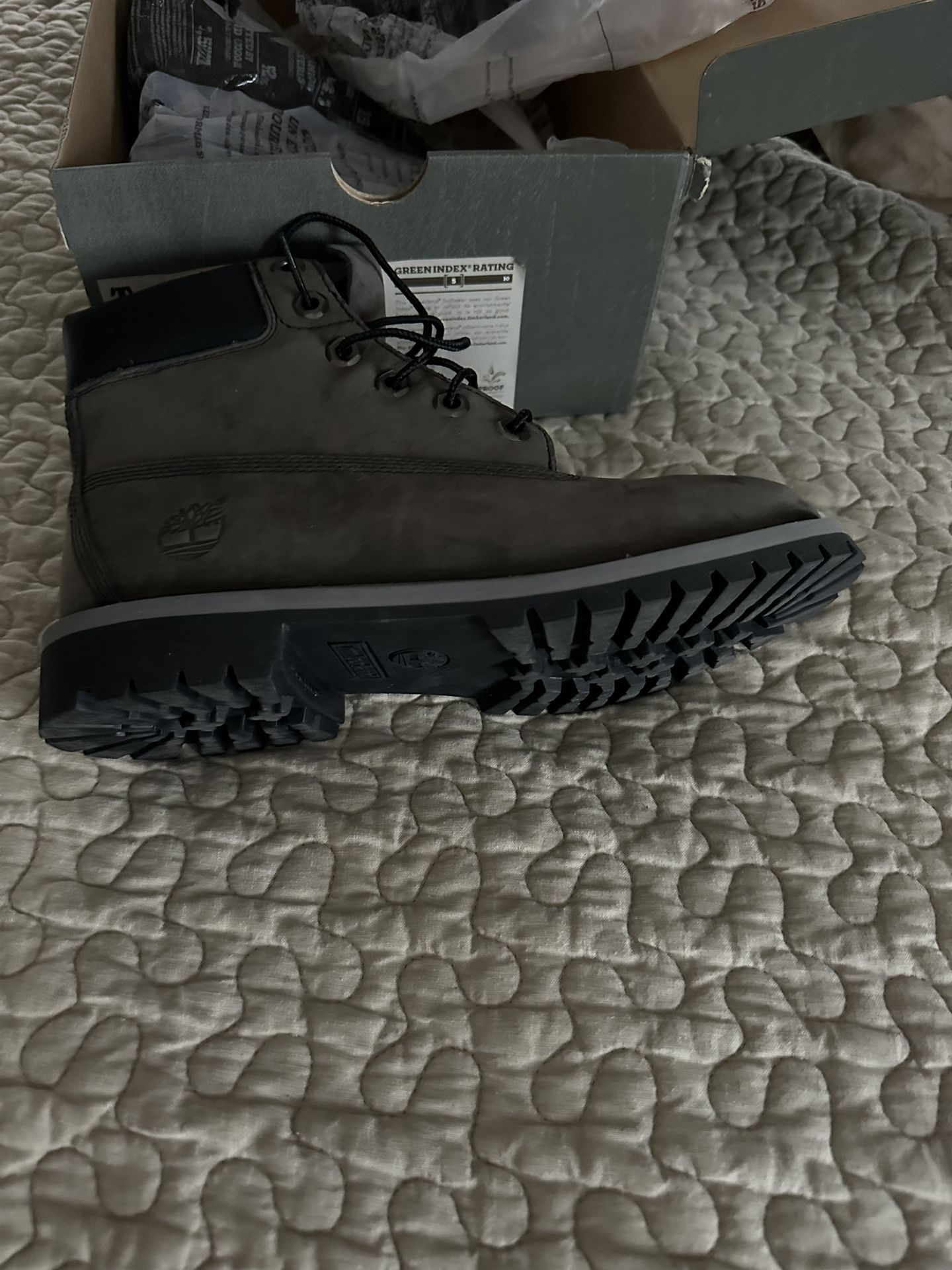 New Timberland Boots Gray - Size 6Y