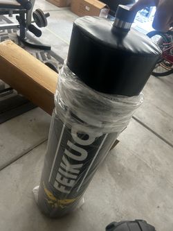 New heavy bag(no base)