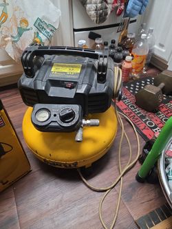 Dewalt heavy duty 165 PSI MAX gallon pancake air compressor