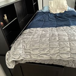 Twin bedroom-set it’s not sold