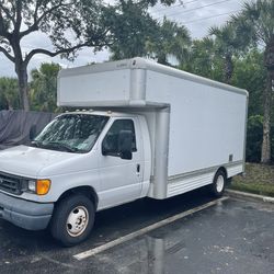 2006 Ford E-350 Box truck