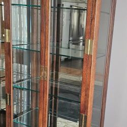 Henredon Curio Cabinet