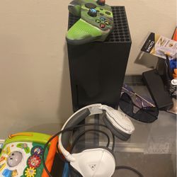 Xbox For Sale With Headphones 