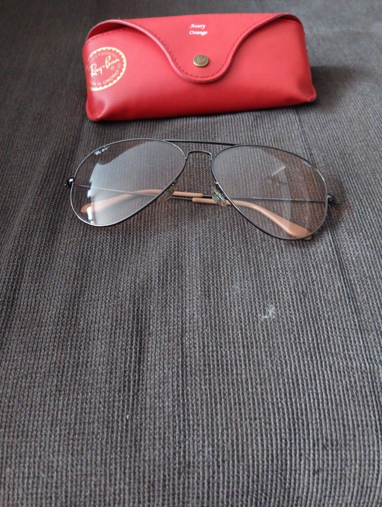100% UV Protection Ray-Ban Sunglasses
