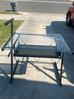 Desk with keyboard tray