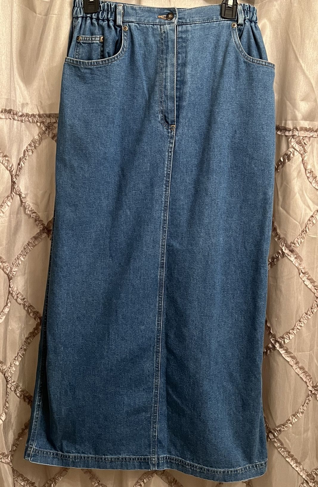 skirt Size 8 Like New 