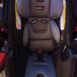 Free Britox Infant Carseat With 2 Base For 2 Cars
