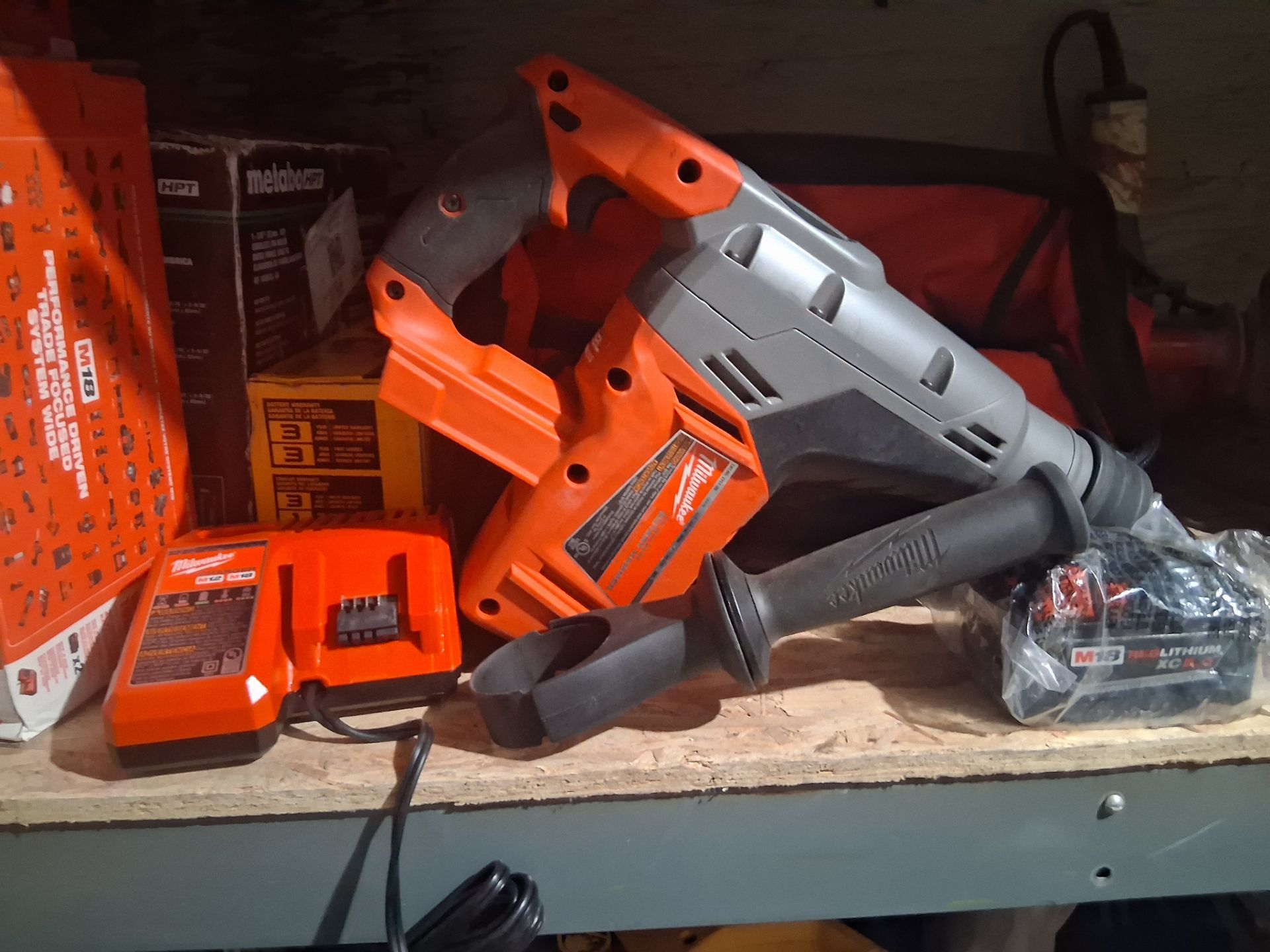 Milwaukee sds max hamer demo chipper Drill New