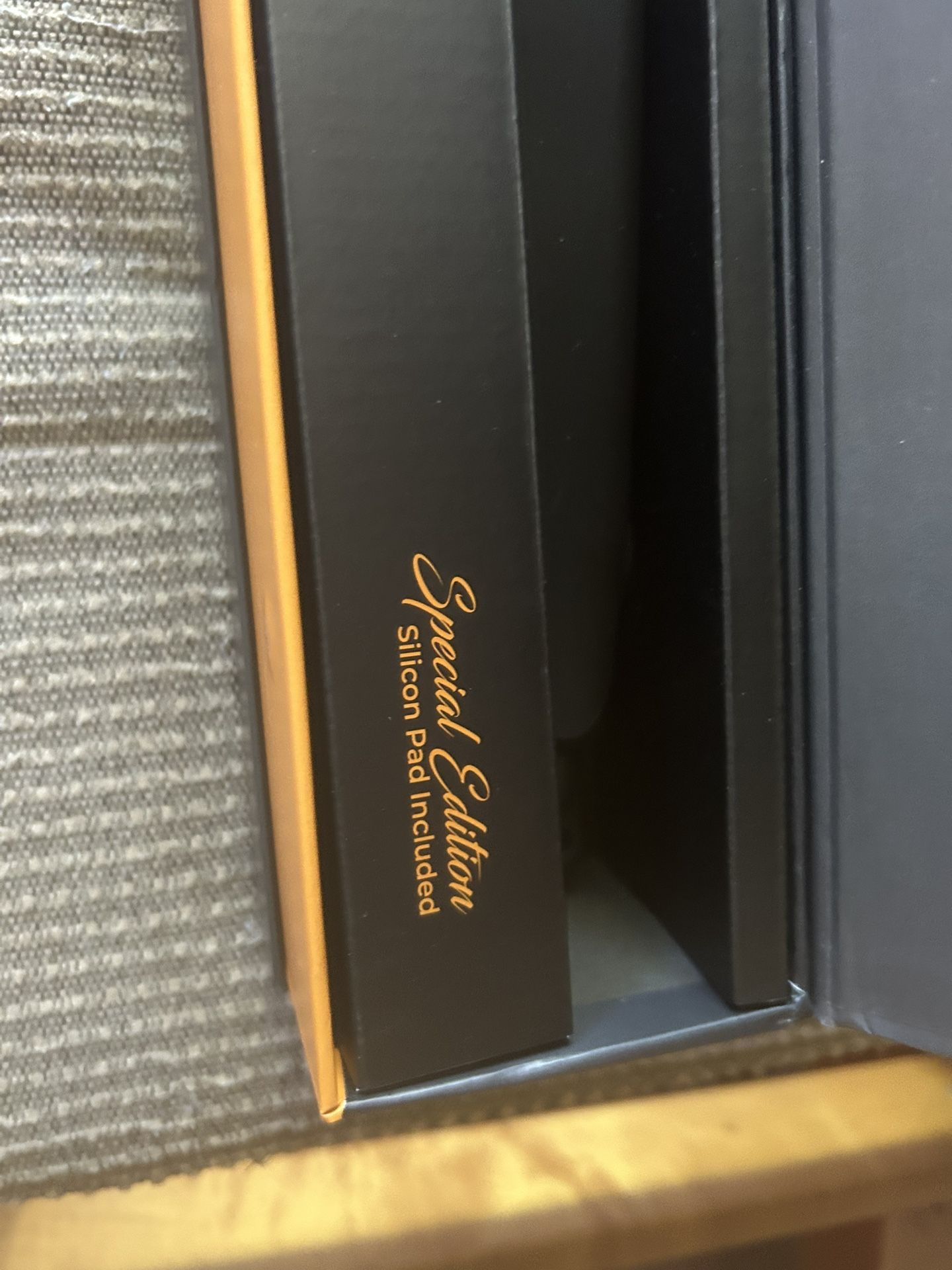 Melina Flat Iron