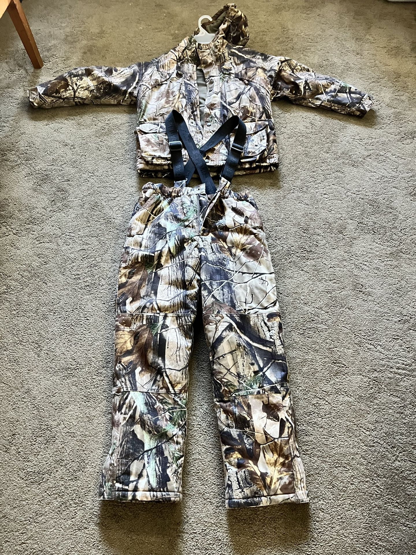 Cabela’s youth Insulated Parka and bib
