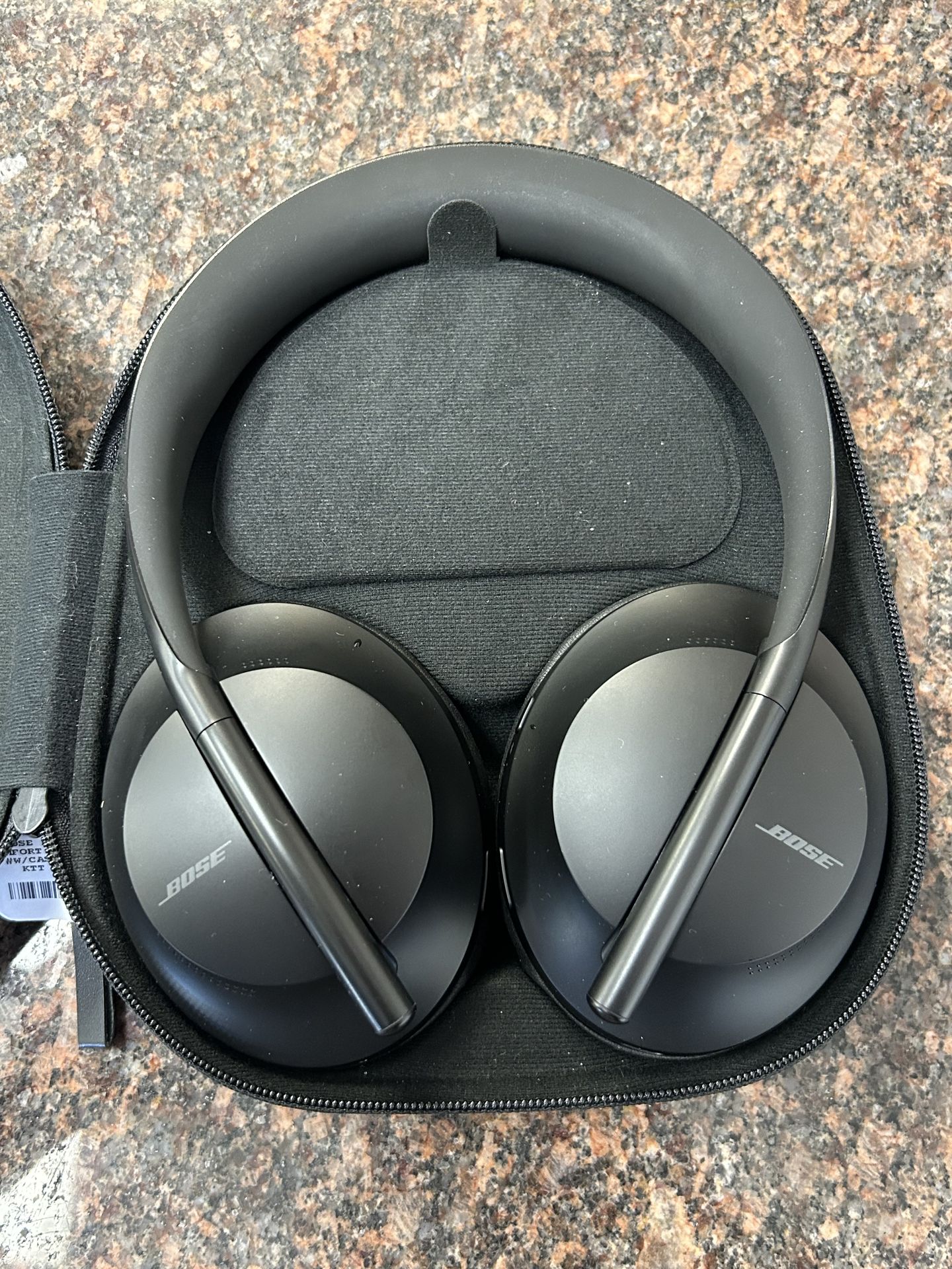 Bose quiet comfort 700 headphones