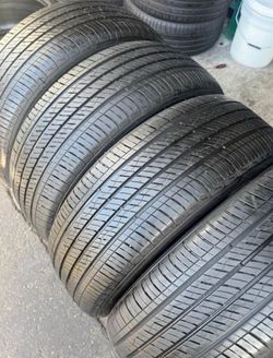 235/60r18 kumho Tires Con 80% de vida las 4