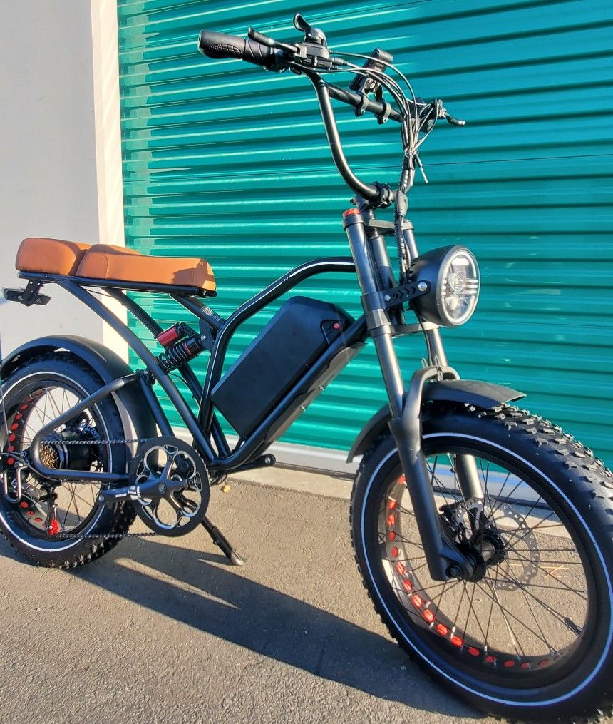 NEW! 1000 Watt E-BIKE,  LONG DISTANCE 50-75 Mile Range, 33MPH, 2 Riders 
