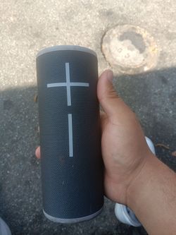 Ultimate ears speaker