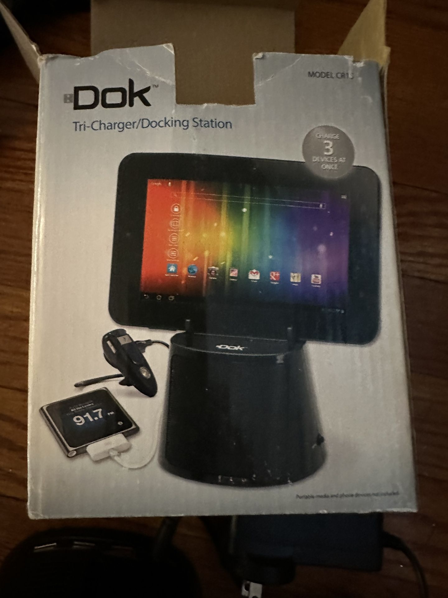 Tri Charger Docking Station