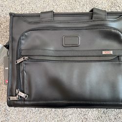 Tumi Alpha Bravo Slim Briefcase leather NEW w Tags 